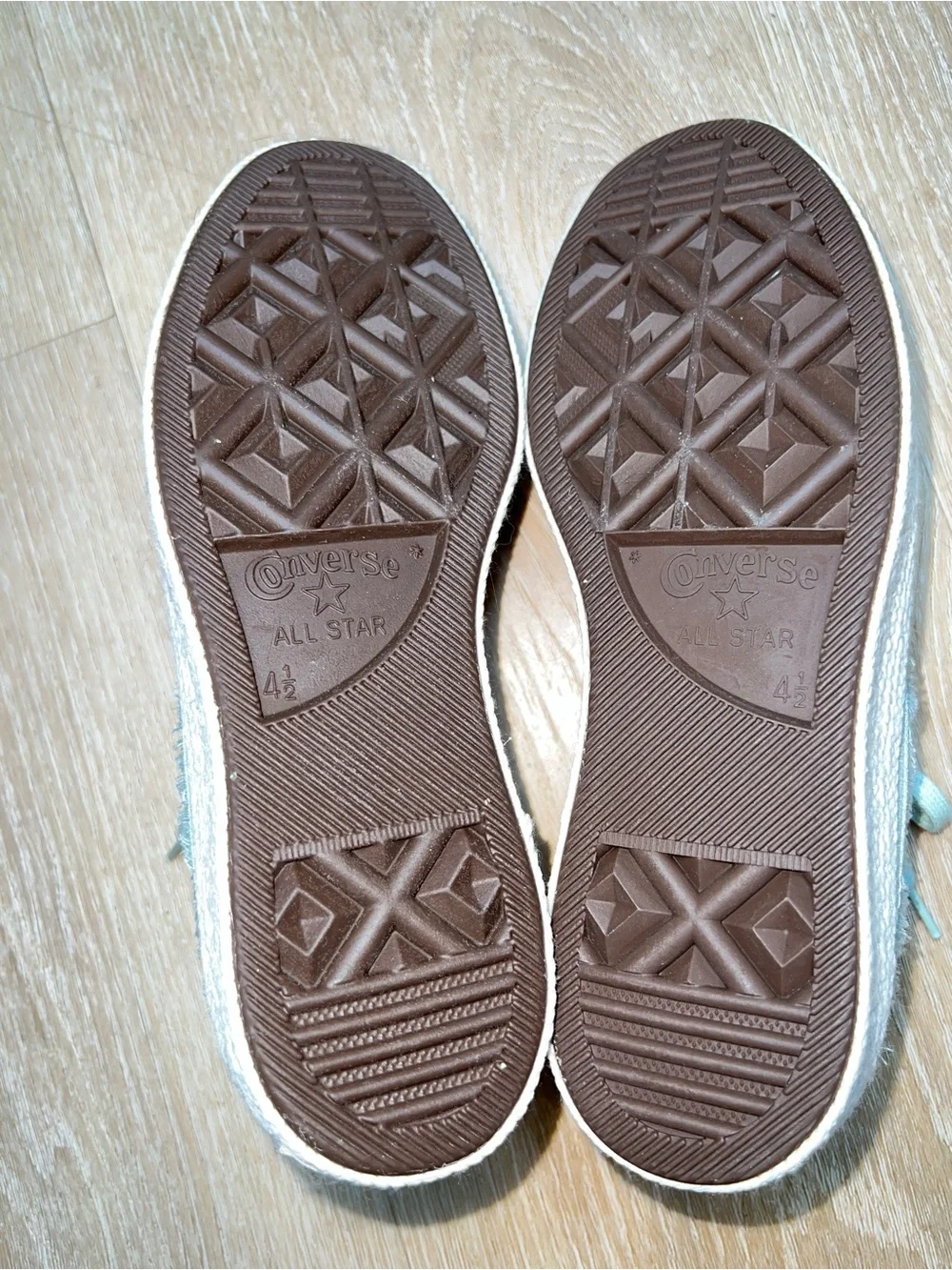 Converse mint green